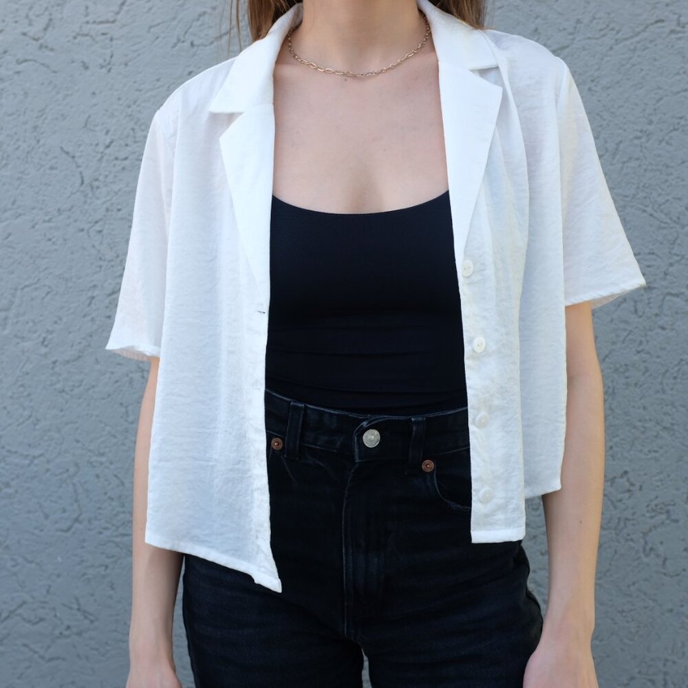 STRADIVARIUS White, Semi- Cropped Button Up